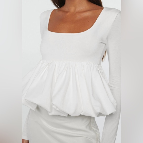 Elegant White Women's Top - Picture 3 of 9